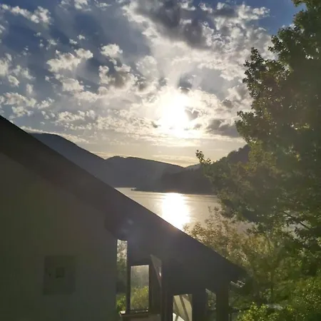 Mirza Apartament *